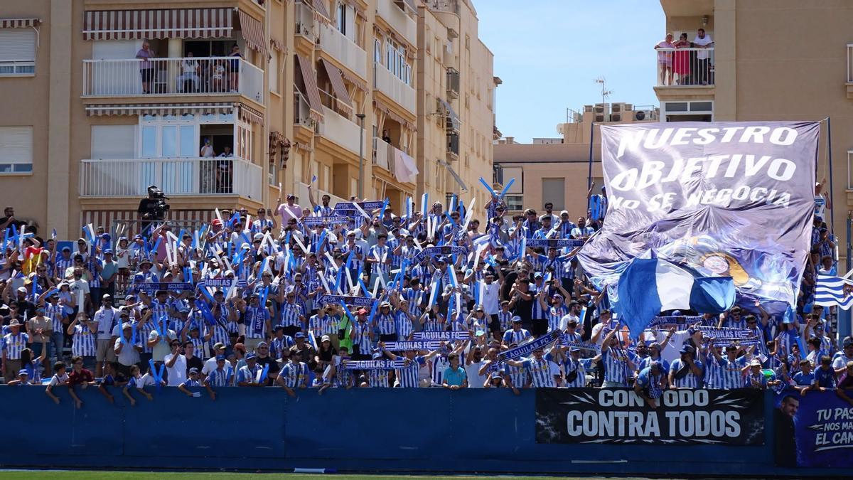 Afición del Águilas FC