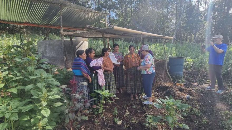Una de les actividaes desarrollaes polos llangreanos en Guatemala. | LNE