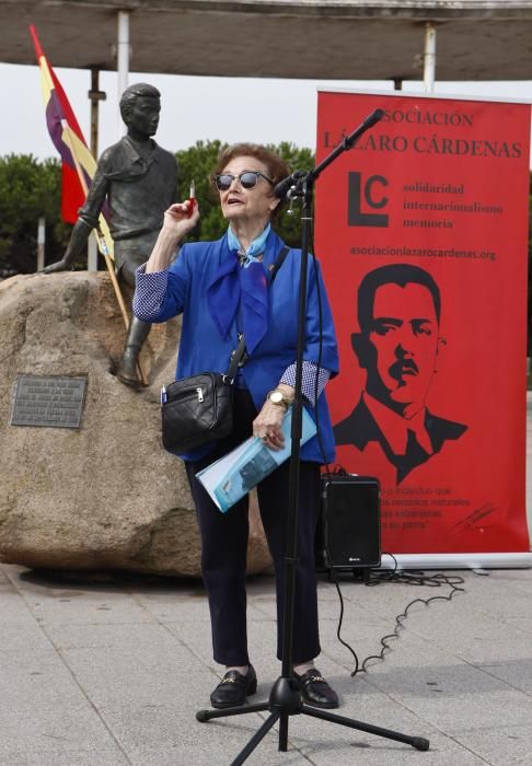 Homenaje a los "niños de la guerra" en Gijón