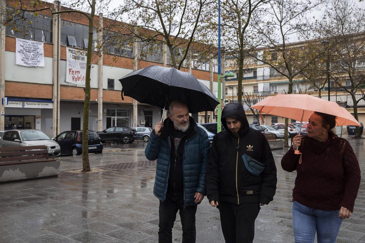 Rut, Salva y Juanmi, de los Comités Locales de la dana, en el Parque Alcosa