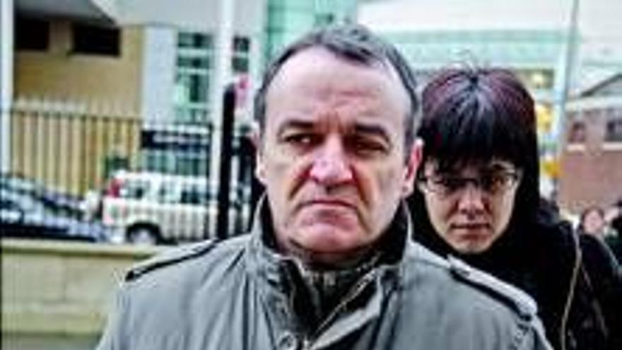 El juez de Belfast deja a De Juana en libertad con fianza