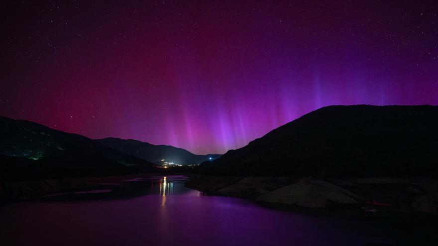 Galicia observa una aurora boreal por una histórica tormenta solar