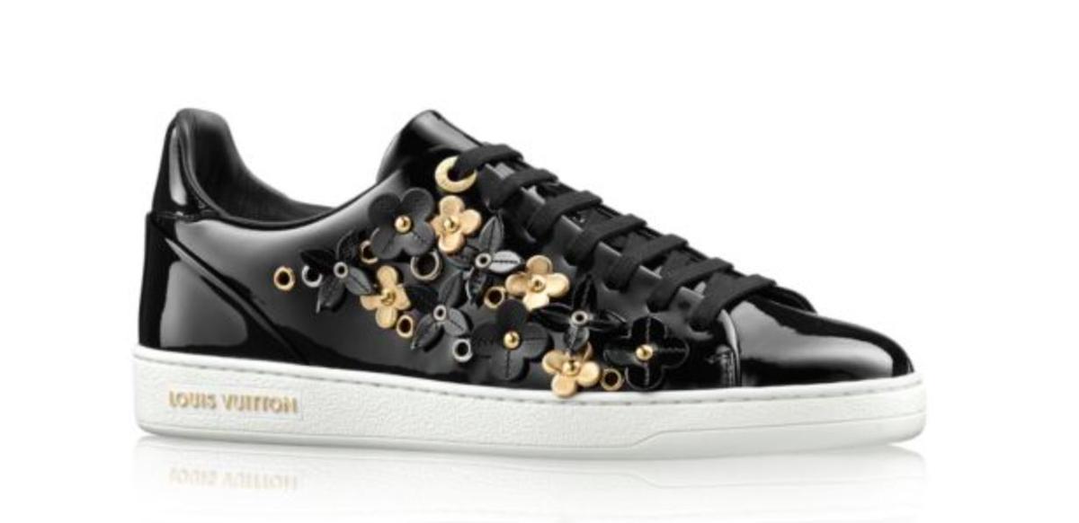 Las zapatillas de flores pisan fuerte: Louis Vuitton (690 euros).