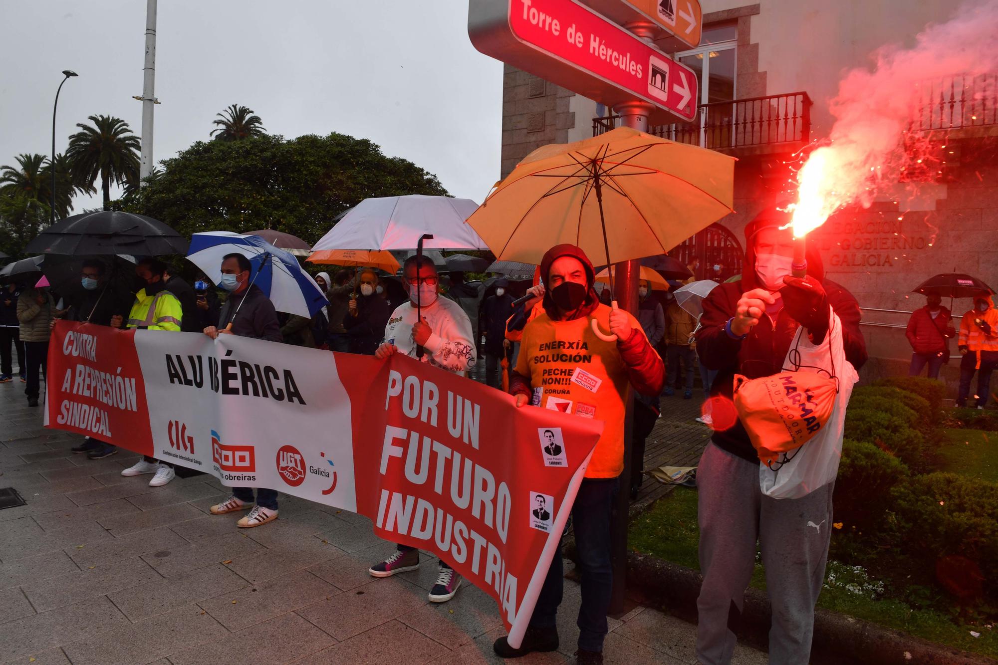 Trabajadores de Alu Ibérica exigen al Gobierno una solución industrial