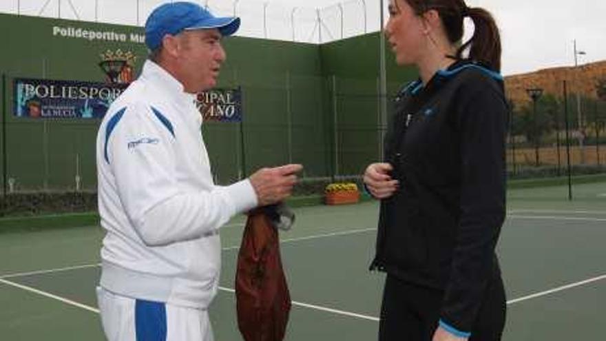 El técnico con Jelena Jankovic en un entrenamiento.