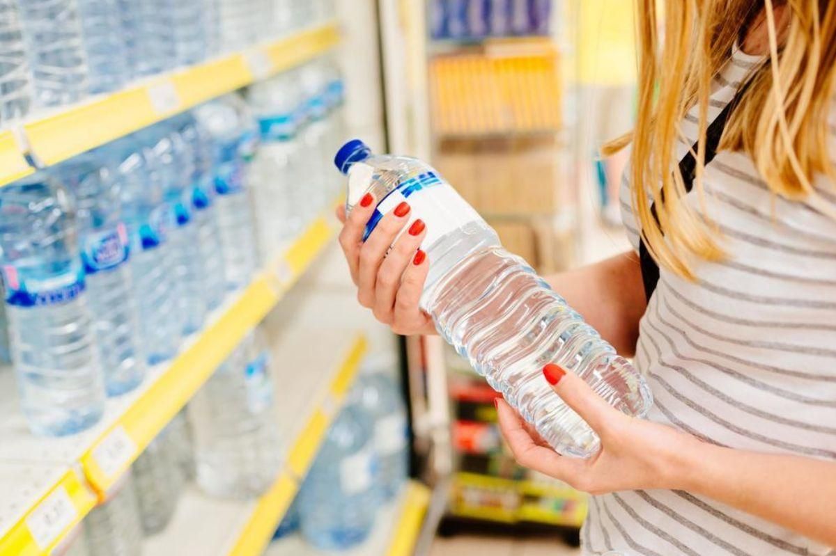 Adiós al agua embotellada los científicos piden que dejemos de beberla por esta razón