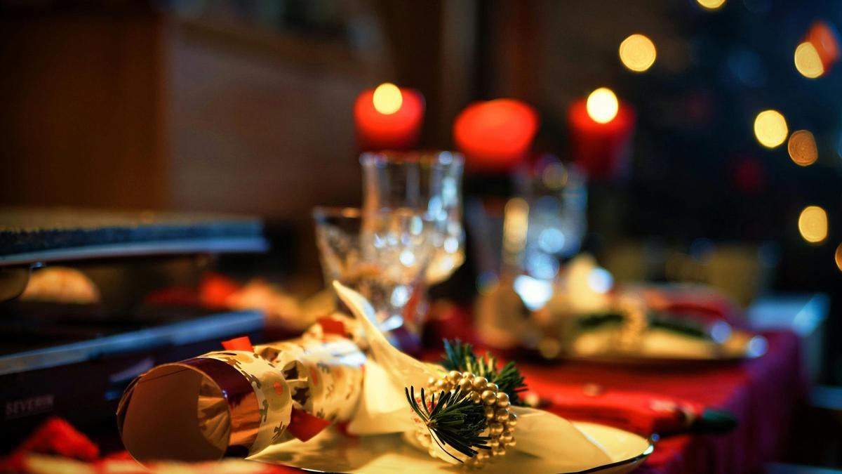 Recordar con amor: cómo afrontar la Navidad con esa "silla vacía"