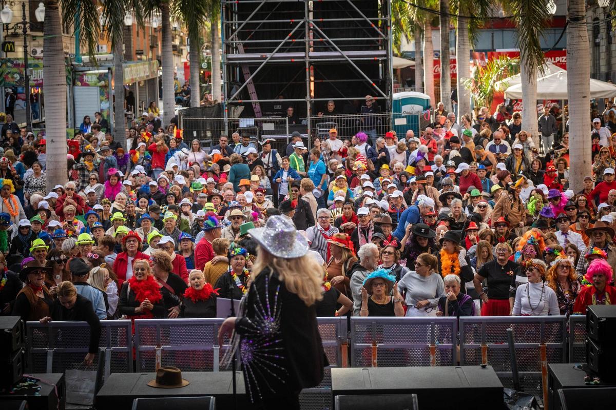Imagen del Carnaval Senior celebrado el pasado año en la plaza de la Candelaria.
