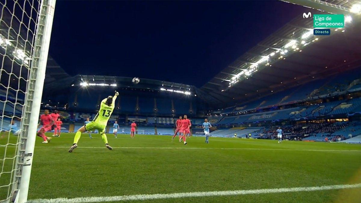 Courtois saco varios goles cantados a los jugadores del City