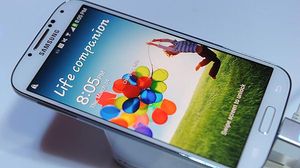 El nou model de Samsung té una pantalla de cinc polzades i és més lleuger i compacte.