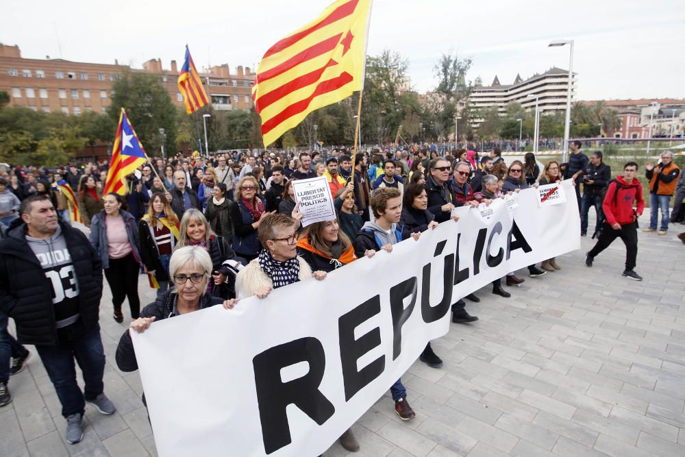 Concentració a Girona per l'alliberament dels exconsellers empresonats