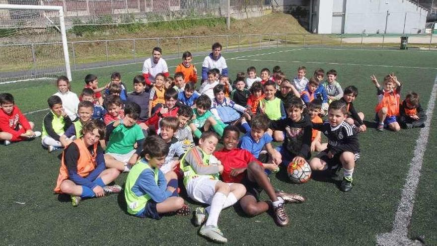 Los alumnos en el campus Ociosaugal en Oira. // Iñaki Osorio