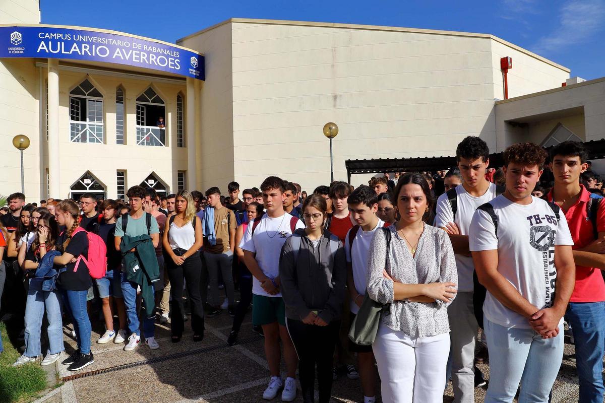 Minuto de silencio en Rabanales Minuto de silencio en Rabanales