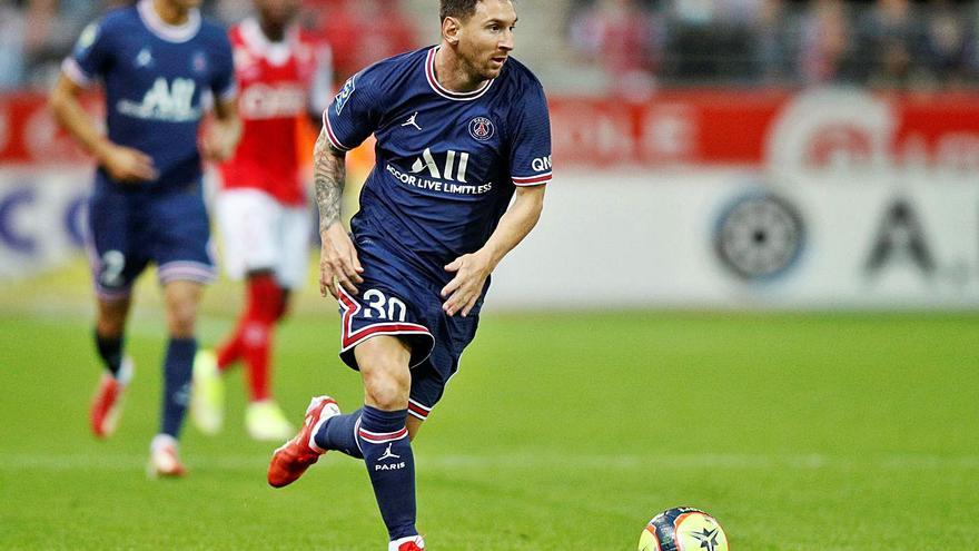 Leo Messi debuta en la victòria del PSG al camp del Reims