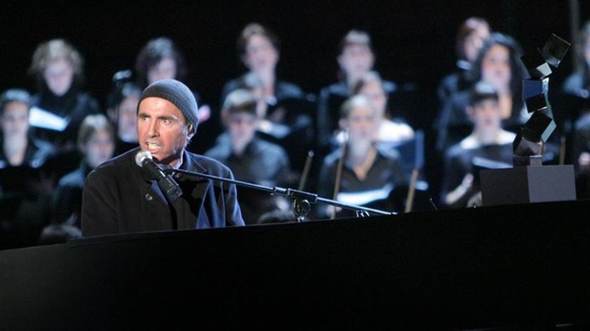 Lluís Llach, en el concierto que ofreció el 3 de marzo del 2006 en Vitoria, en la conmemoración del 30º aniversario de los incidentes en los que fallecieron cinco trabajadores a manos de la policía.