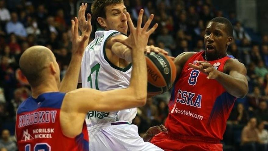 El Unicaja ganó en Moscú la 1ª vuelta.