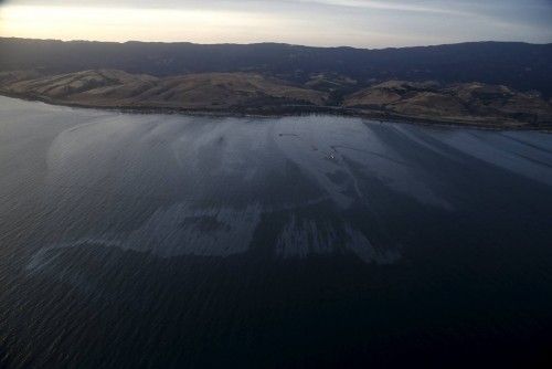 Vertido de petróleo en California