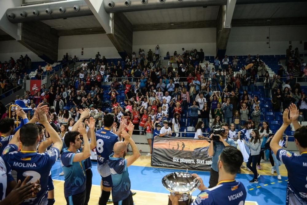 Palmas Volleyballer haben die spanische Meisterschaft gewonnen. Can Ventura besiegte am Samstag (29.4.) in der Halle von Son Moix den amtierenden Meister Almería mit 3:1-Sätzen.