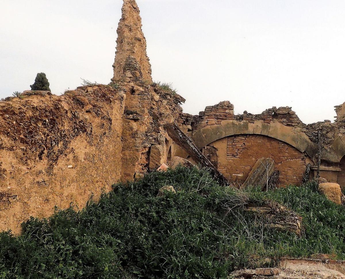 El convento en ruinas del que escribió Delibes: Aldea del Palo desaparece