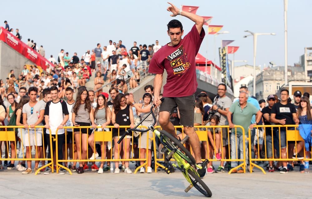 La prueba clasificatoria del campeonato del mundo de skate y la de BMX captan la atención de un público entregado