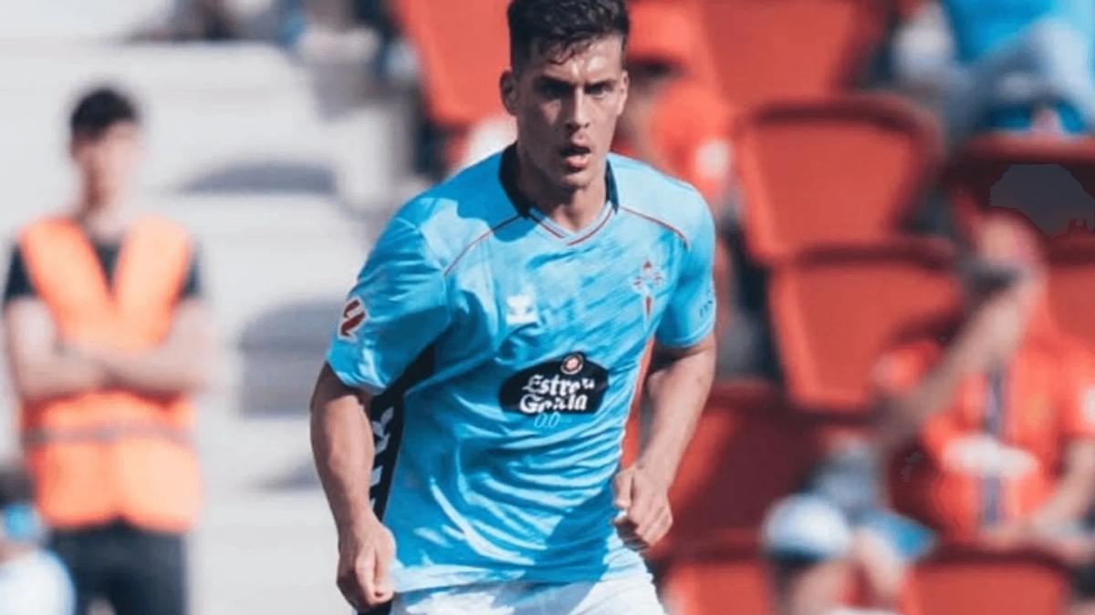 Manu Fernández en un encuentro con el Celta de Vigo