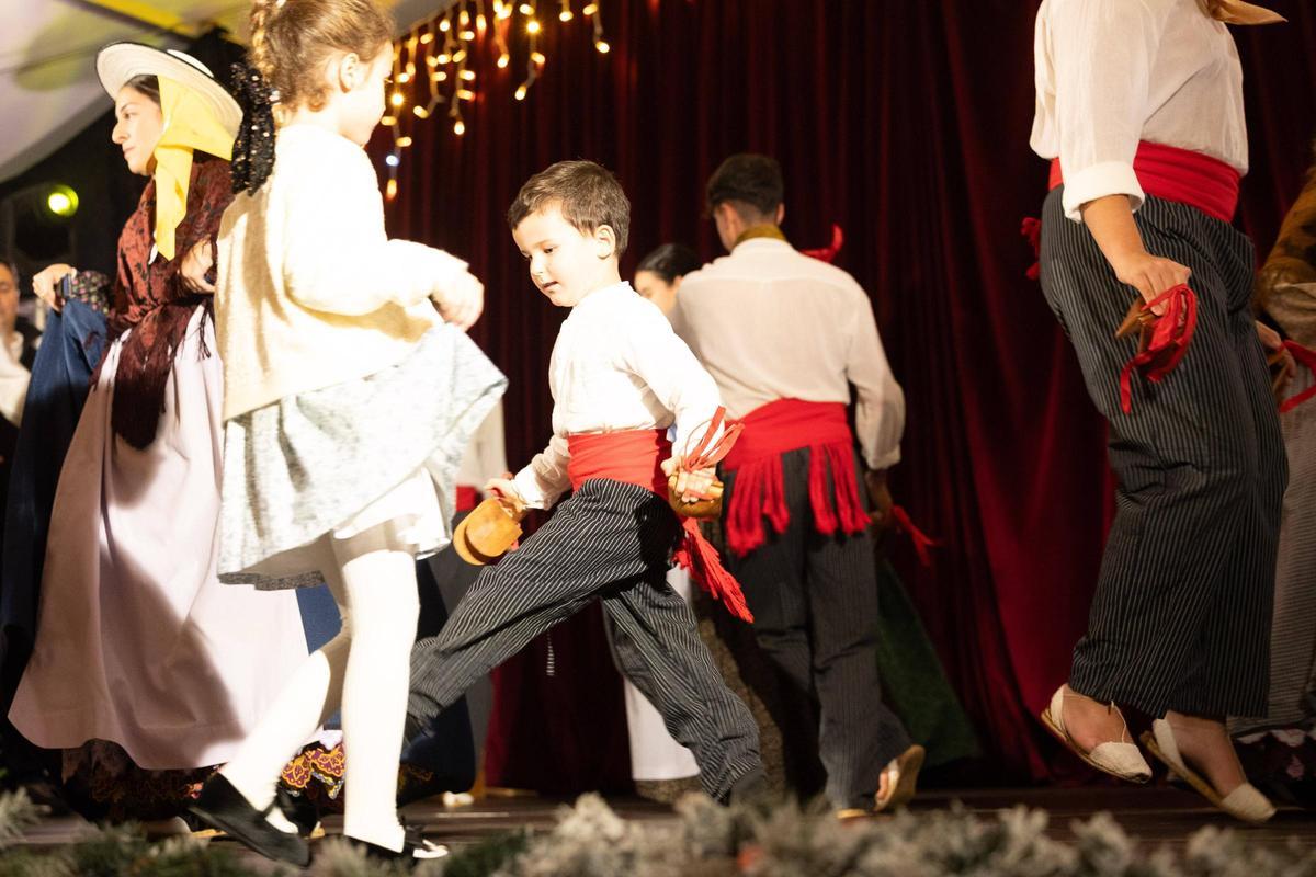 Mira todas las imágenes de la Xacota Pagesa y el Concurso de Salsa de Nadal