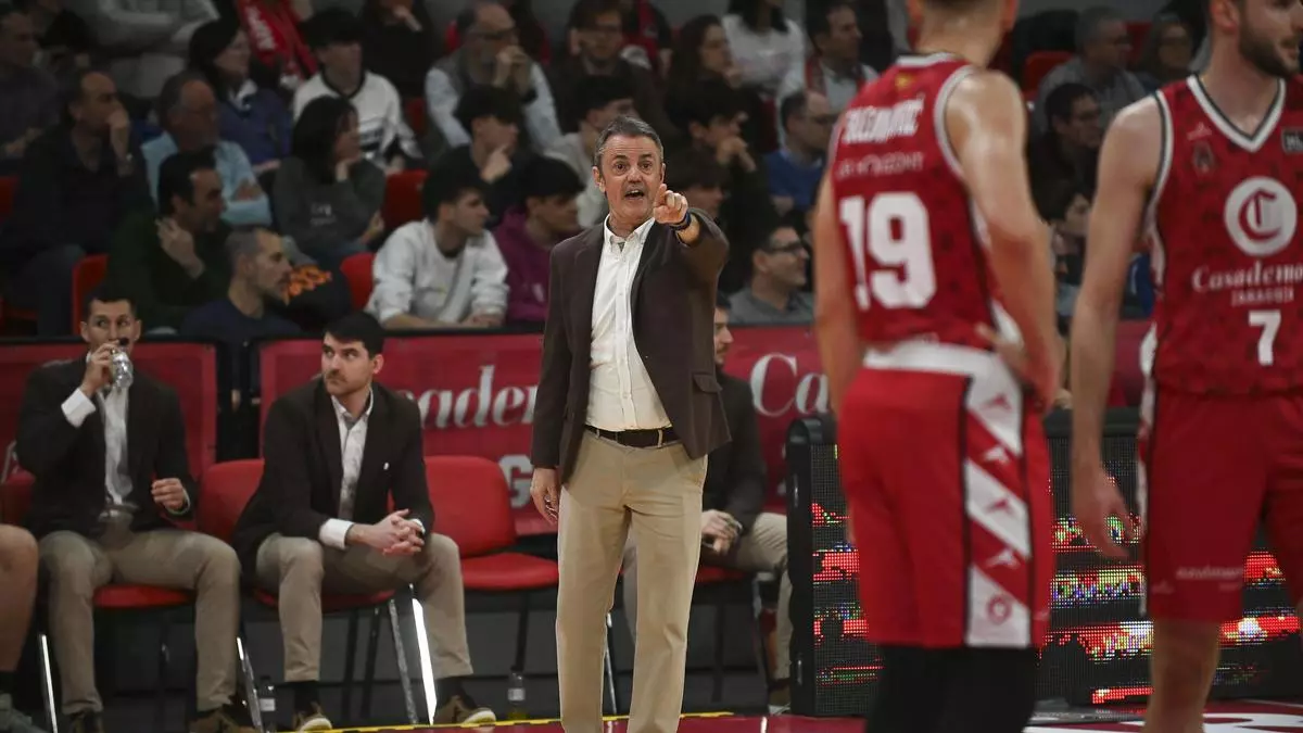 Porfirio Fisac: "Los jugadores saben que se están jugando una parte de la temporada"