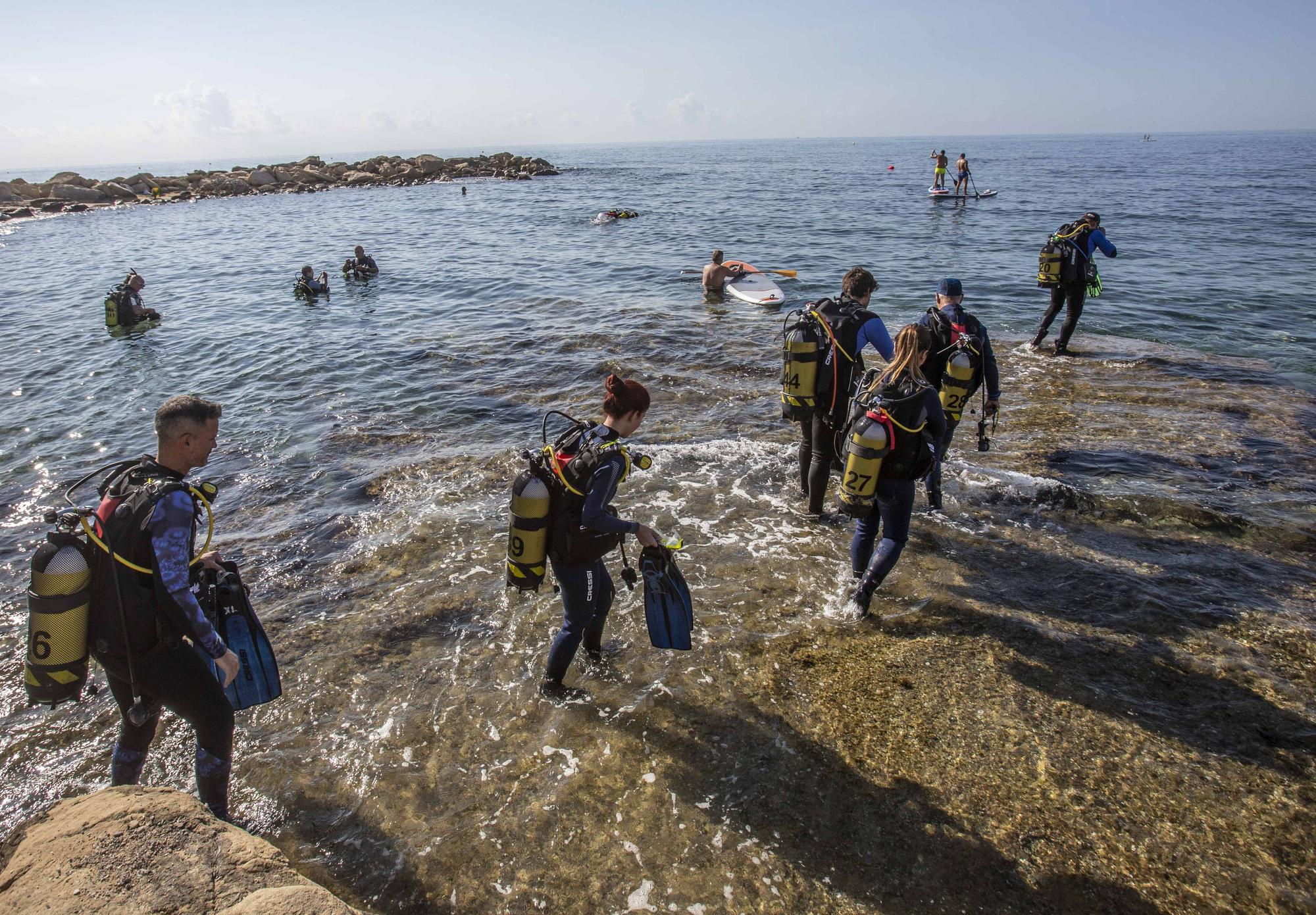 Las escuelas de buceo en Alicante son un "boom" tras la pandemia