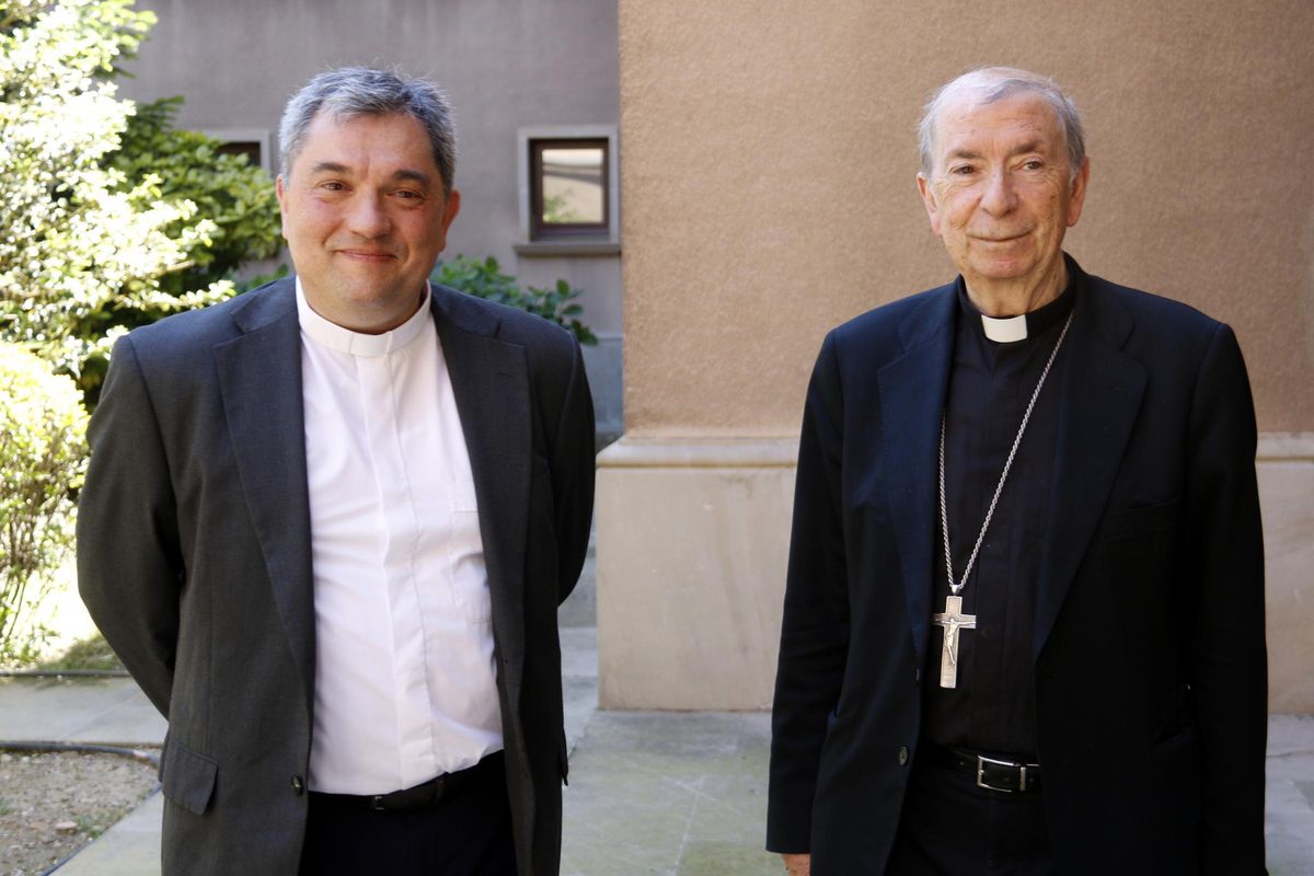 Daniel Palau, obispo de Lleida, junto con su antecesor en el cargo,