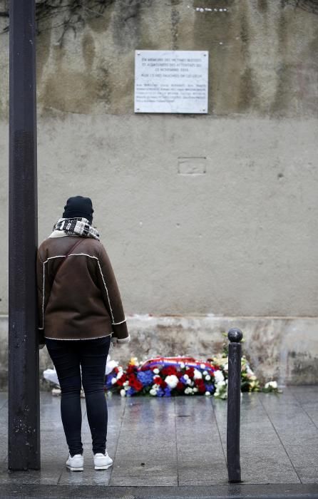París recuerda un año después a las víctimas de los atentados