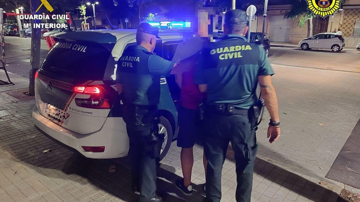 El detenido por la Guardia Civil.