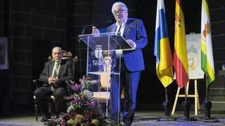 Manuel Benítez invita en su pregón a que cada uno escriba su propia fiesta