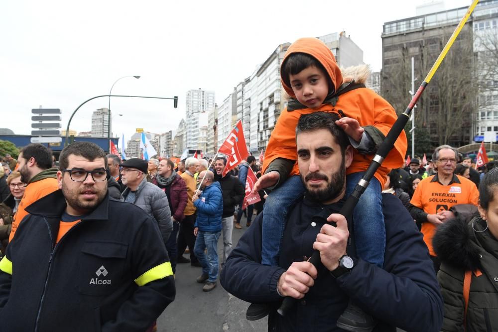 Manifestación en defensa del empleo en Alcoa