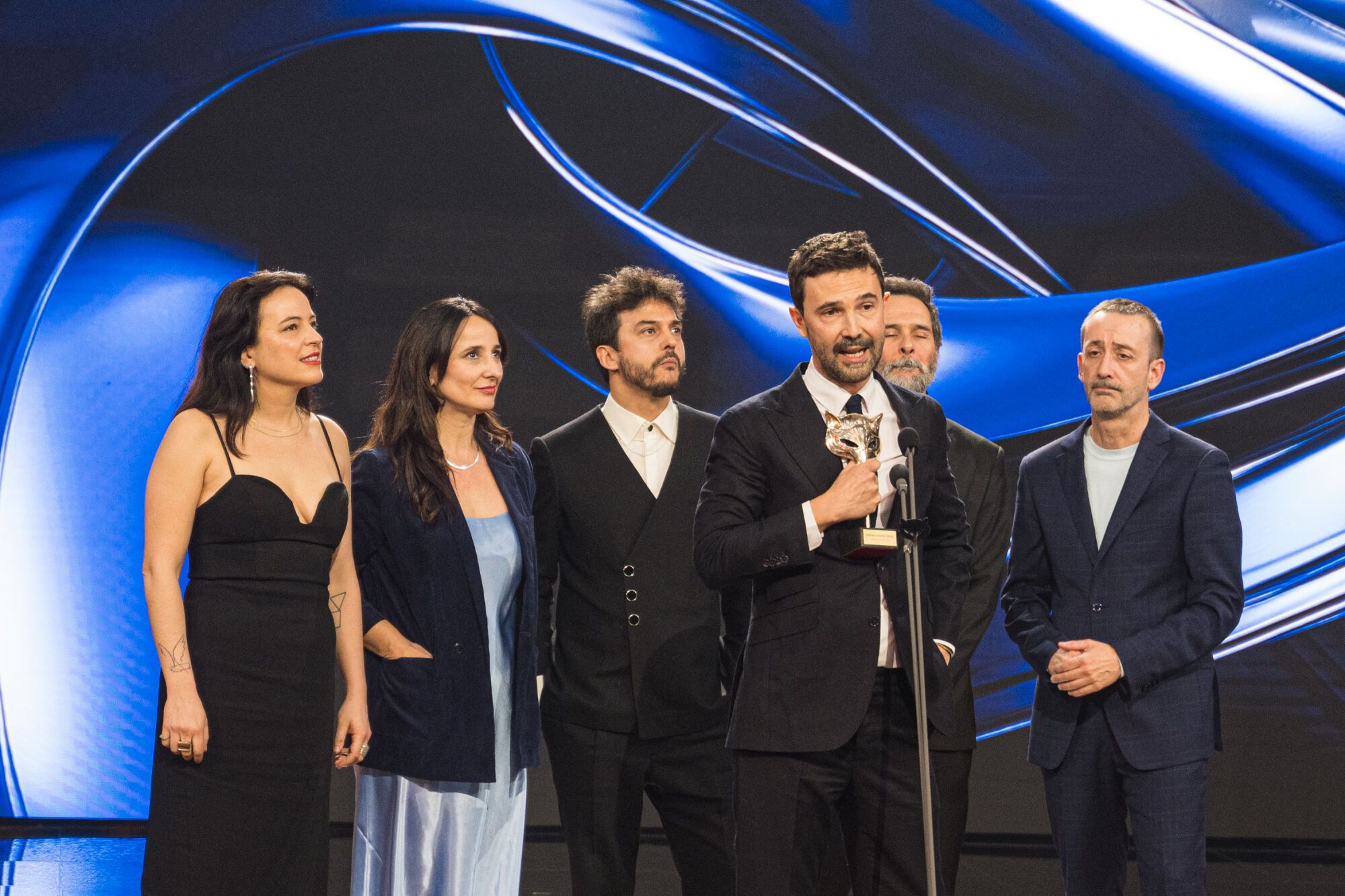 El cineasta, Guillermo Galoe, durante la gala de entrega de los Premios Feroz 2026, en el Pazo da Cultura, a 24 de enero de 2026, en Pontevedra, Galicia (España). Los Premios Feroz son entregados de manera anual por la Asociación de Informadores Cinematográficos de España desde 2014, con el objetivo de destacar lo mejor de la producción audiovisual del año, tanto en cine como en televisión. 24 ENERO 2026 Elena Fernández / Europa Press 24/01/2026. Guillermo Galoe;Elena Fernández;