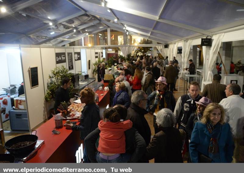 GALERÍA DE FOTOS -- Éxito del Mercado Gastronómico en Santa Clara