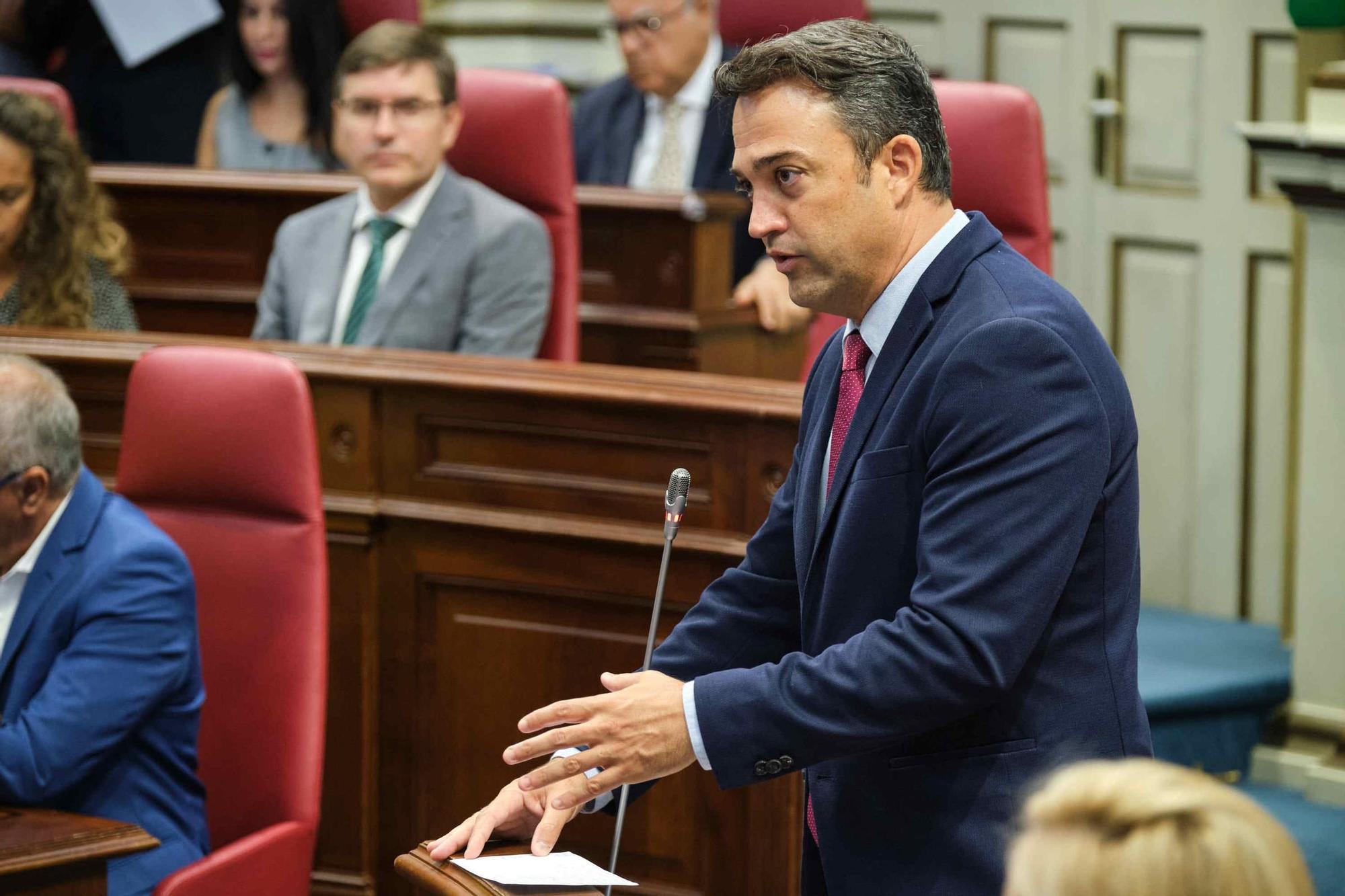 Pleno del Parlamento de Canarias