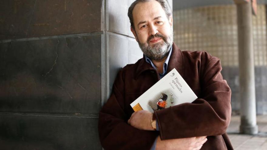 Juan Bas: &quot;&#039;Pájaros quemados&#039; es quizá mi novela negra más pura&quot;