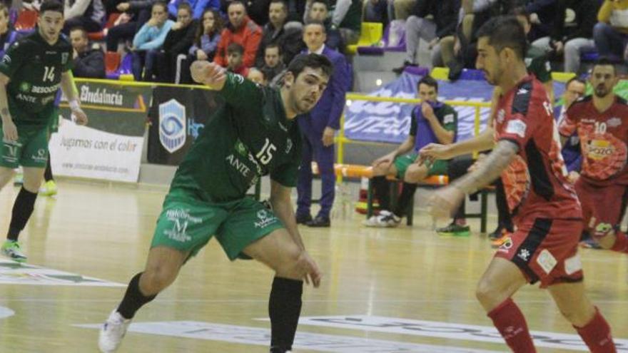 ElPozo sigue líder tras superar al colista