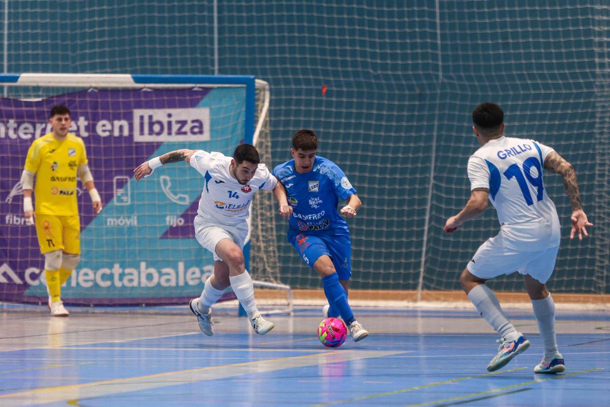 Faly regatea durante el partido del pasado fin de semana ante el Melistar