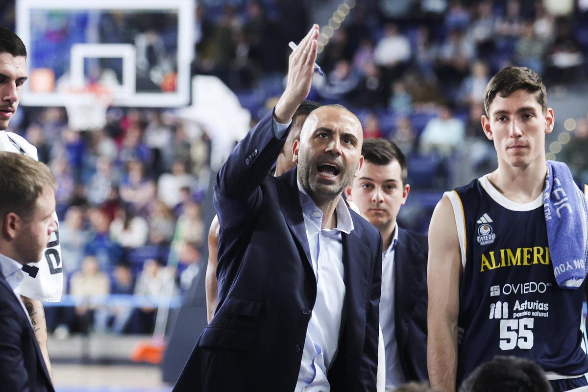 EN IMÁGENES: Los mejores momentos de la séptima victoria del Alimerka Oviedo Baloncesto en el Palacio de los Deportes EN IMÁGENES: Los mejores momentos de la séptima victoria del Alimerka Oviedo Baloncesto en el Palacio de los Deportes