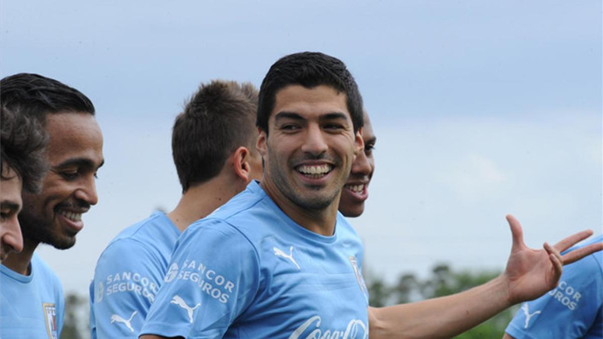 Luis Suárez volverá a jugar con Uruguay