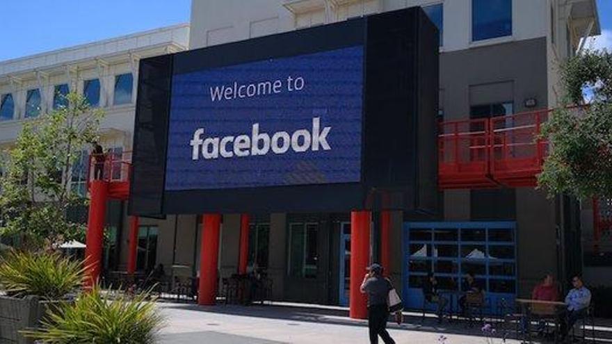 Facebook endurece sus normas con miras a las elecciones en los EEUU