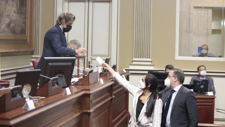 Pleno del Parlamento de Canarias (26/05/2021)