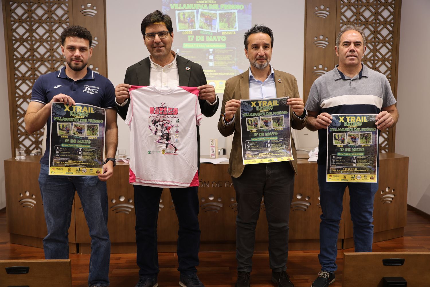 Acto de presentación del XTrail Rayano en la sede de la diputación.