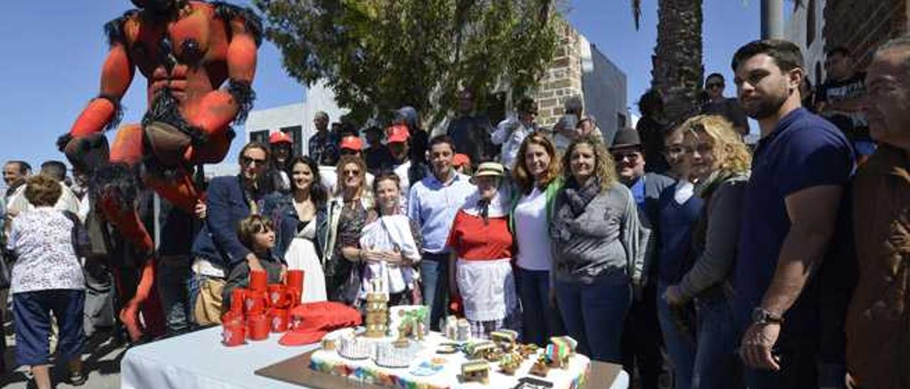 Celebración, ayer, de los treinta años del mercadillo de Teguise.