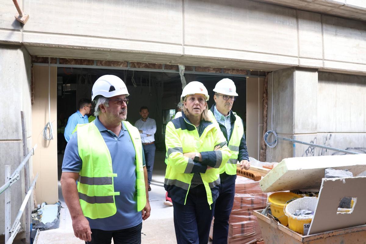 La vicepresidenta segunda, Isabel Blanco, visita las obras del Centro Cívico de Zamora