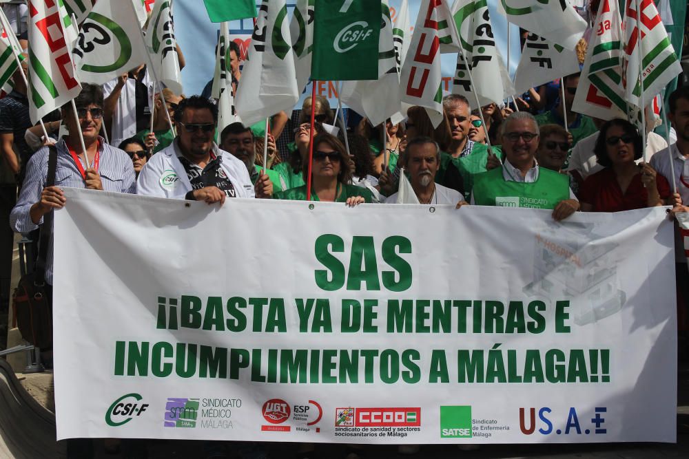 Los sindicatos protestan para pedir más contratos sanitarios para el verano