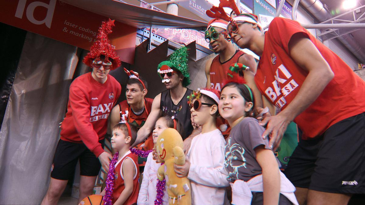 Troba't a les fotos de l'entrenament a portes obertes del Baxi