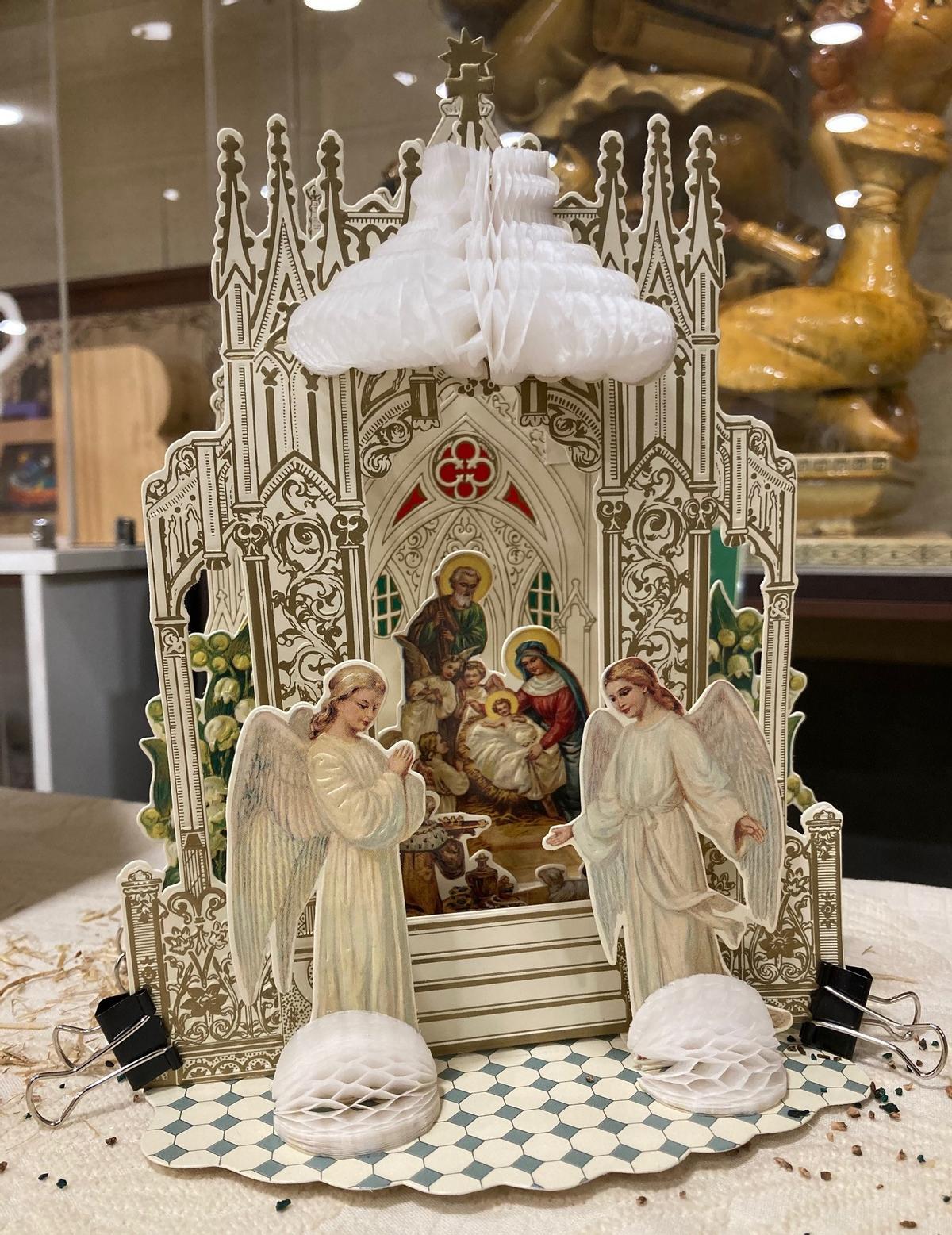 Na Jordana exhibe la historia de las Tarjetas de Navidad en su casal