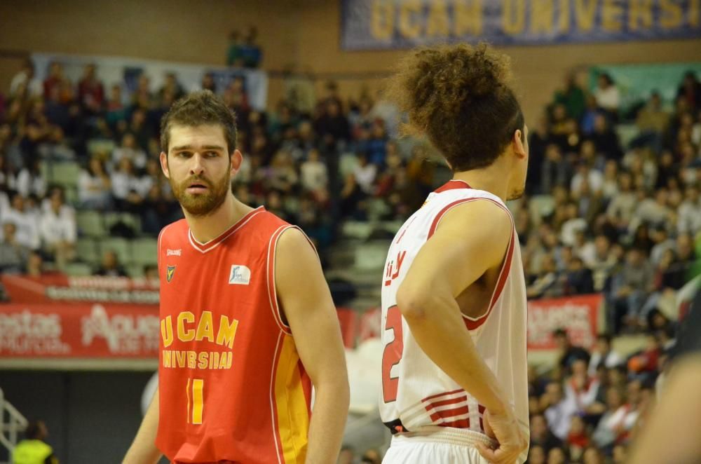 Partido entre el Murcia y el Cai Zaragoza